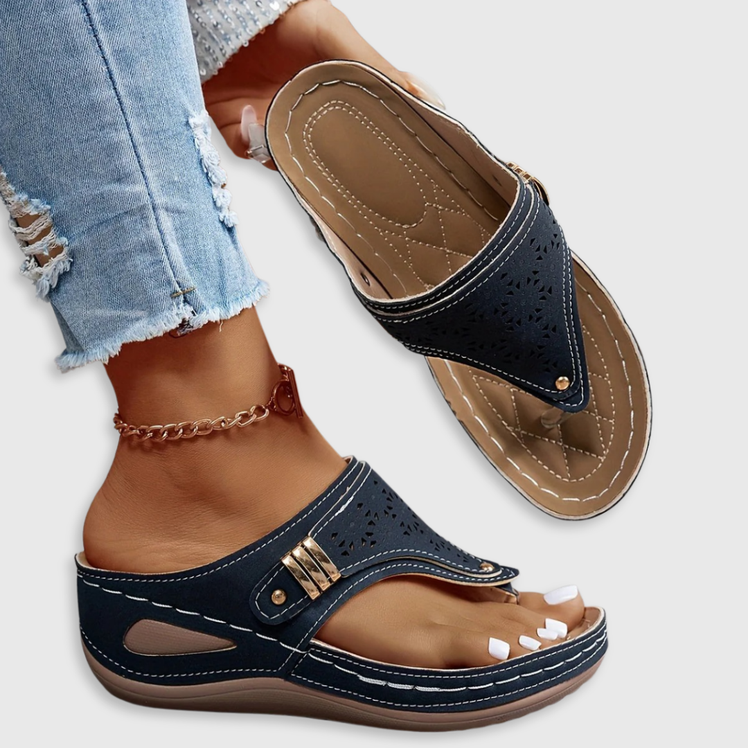 Aliénor orthopedic sandals Céline de Montréal