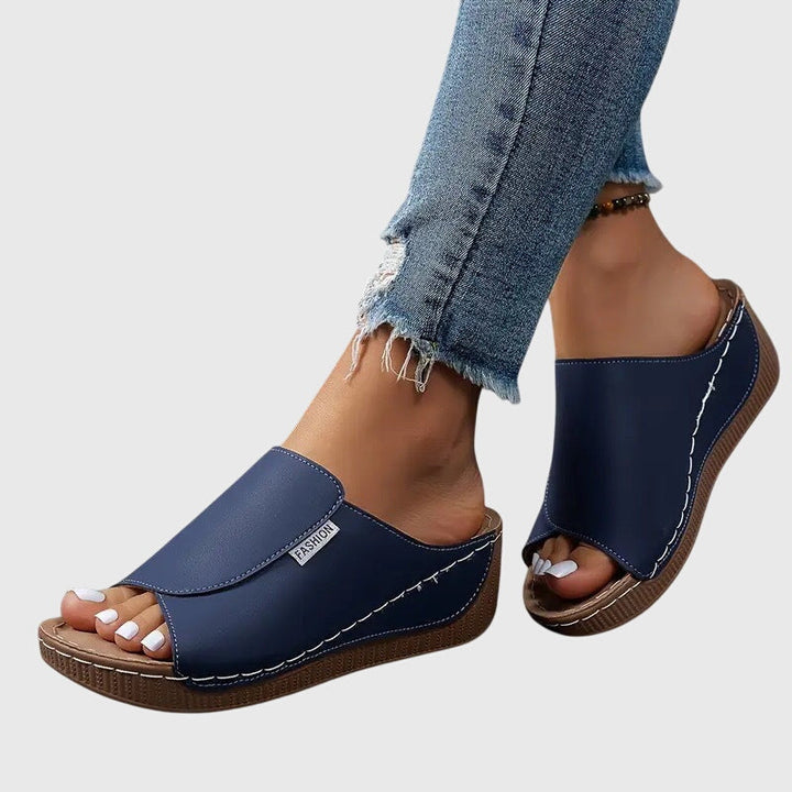 Adeline orthopedic sandals Céline de Montréal