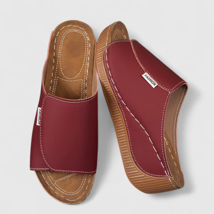 Aurélie orthopedic sandals Céline de Montréal