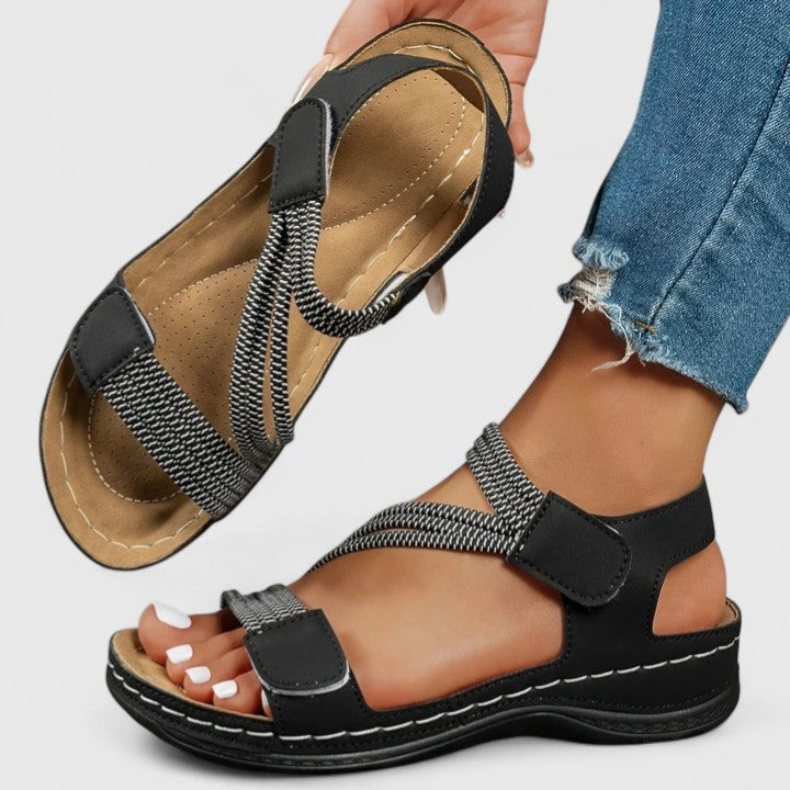 Léonie orthopedic sandals Céline de Montréal