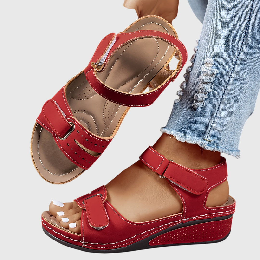 Romane orthopedic sandals Céline de Montréal