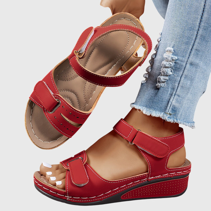 Romane orthopedic sandals Céline de Montréal