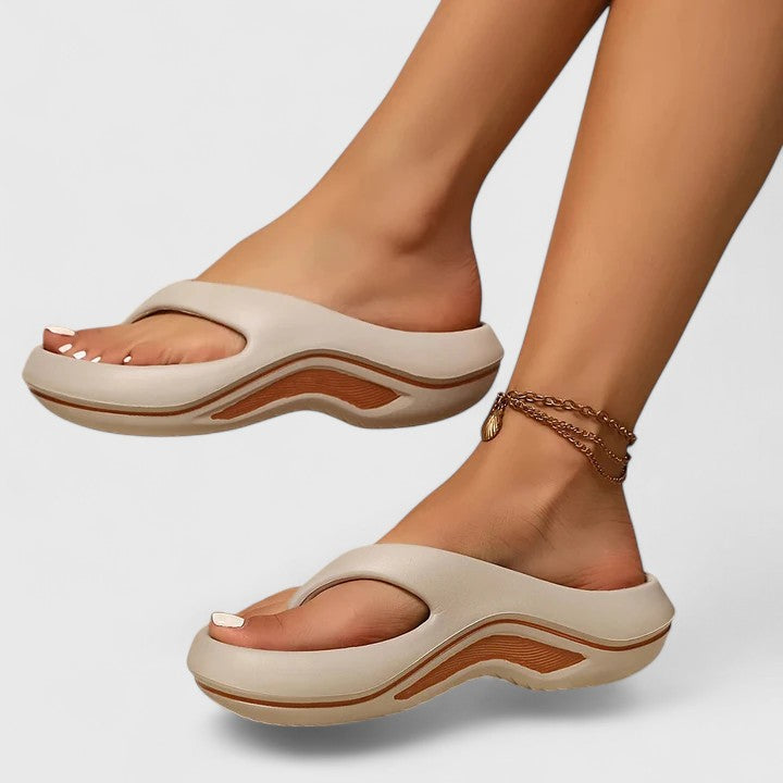 Constance orthopedic sandals Céline de Montréal