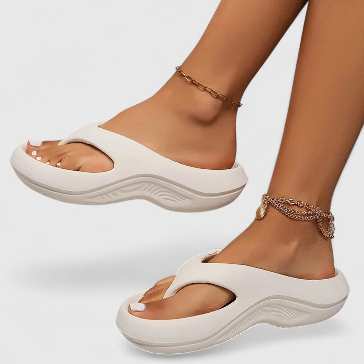 Constance orthopedic sandals Céline de Montréal