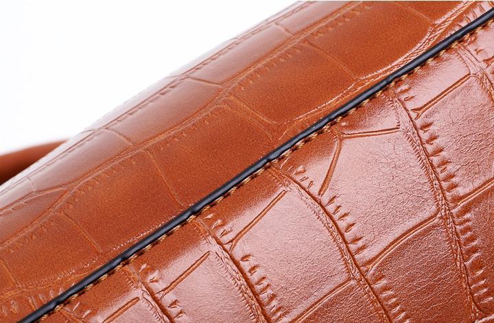 Palmer Handbags — Céline de Montréal — view 10