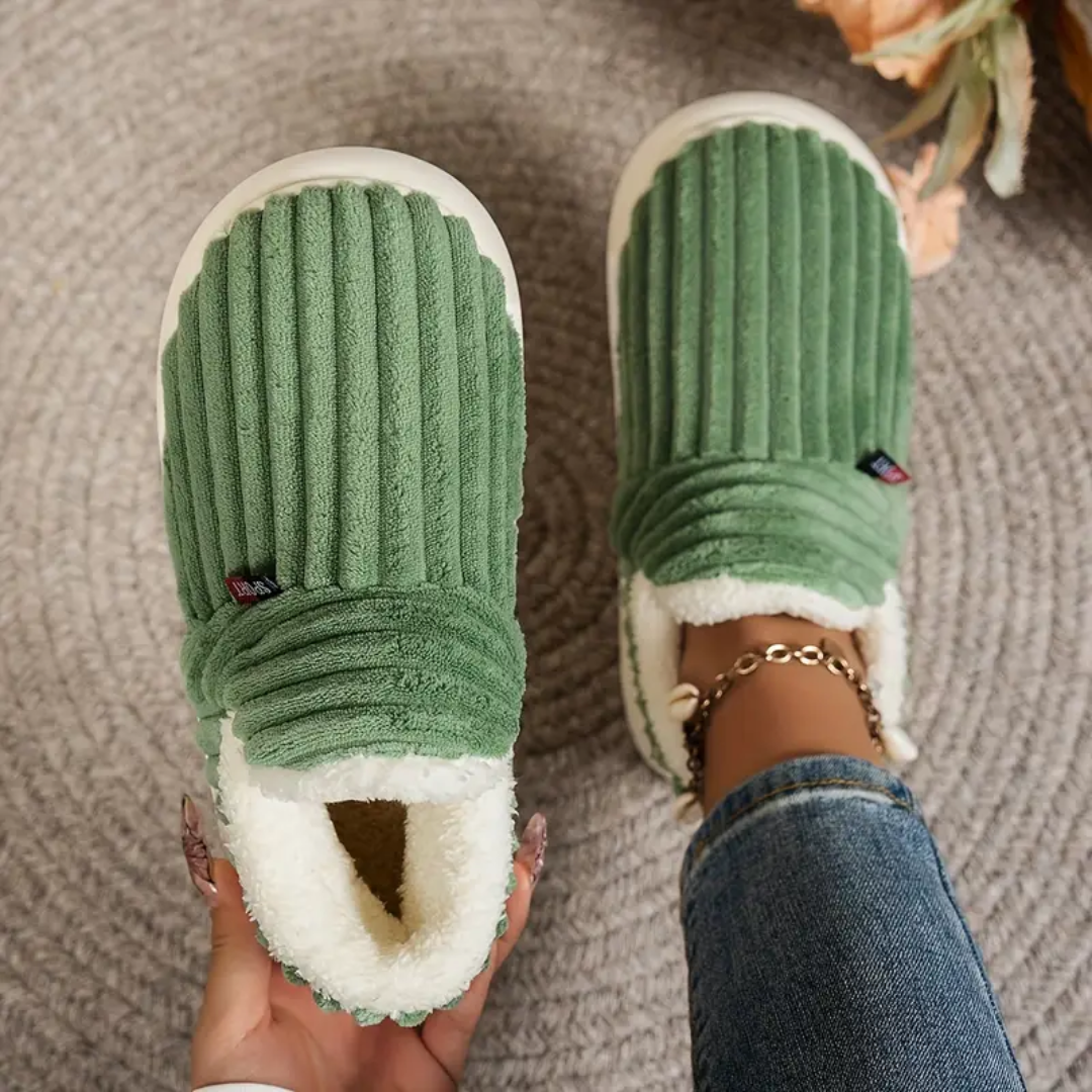 Nikky Slippers — Céline de Montréal — view 3