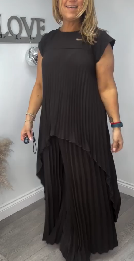Sherry Pleated Midi Top & Wide-Leg Pants Set Two-Piece Sets — Céline de Montréal — view 3
