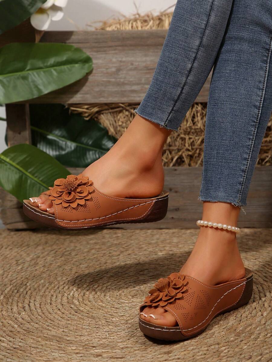 Medellín Orthopedic Sandals — Céline de Montréal — view 15