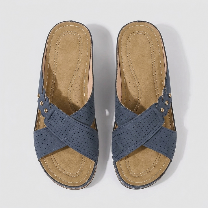 Aurore orthopedic sandals Céline de Montréal