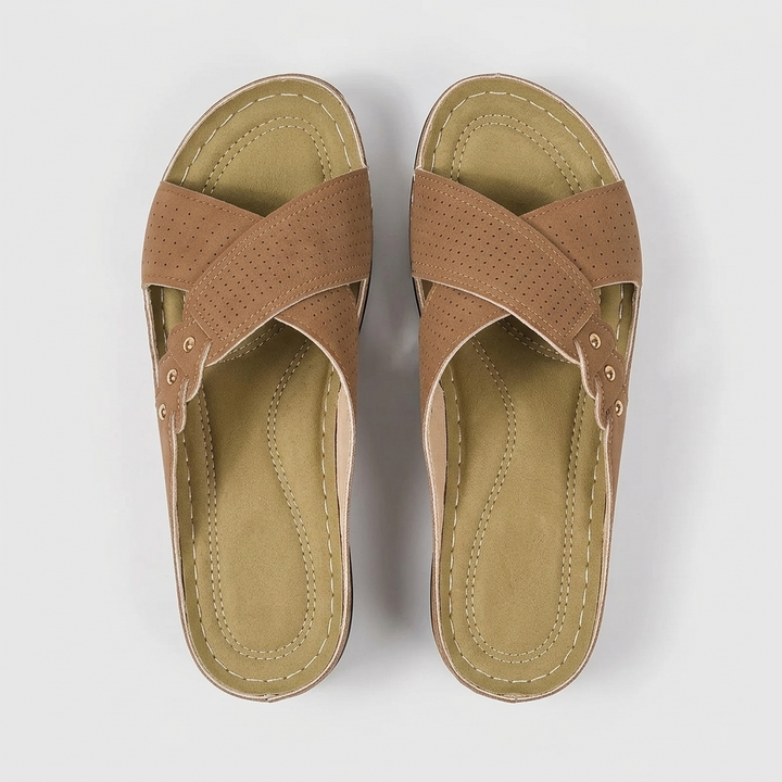 Aurore orthopedic sandals Céline de Montréal