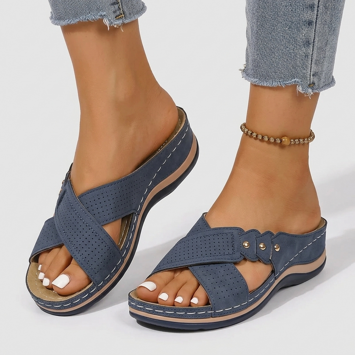 Aurore orthopedic sandals Céline de Montréal