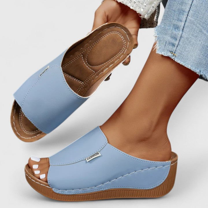 Aurélie orthopedic sandals Céline de Montréal