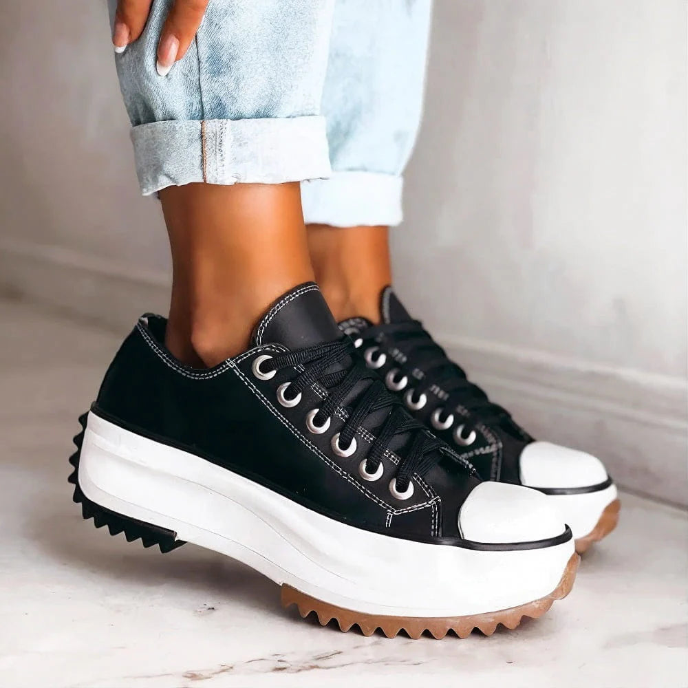 Lola Orthopedic Shoes — Céline de Montréal — view 4