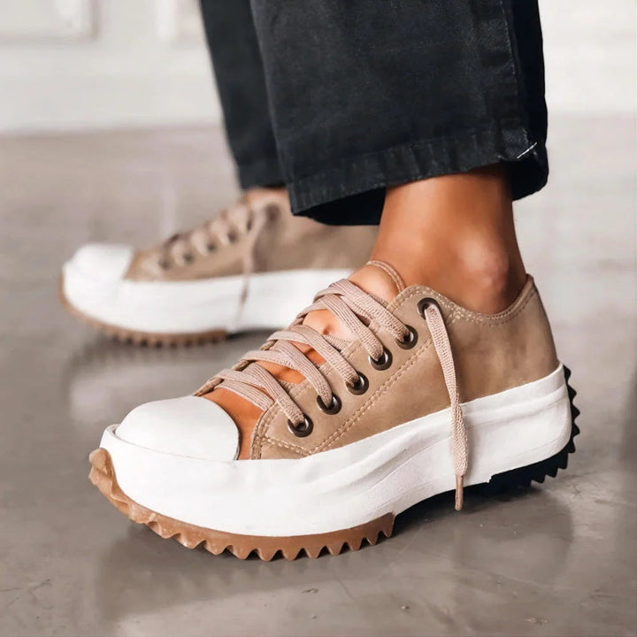 Lola Orthopedic Shoes — Céline de Montréal