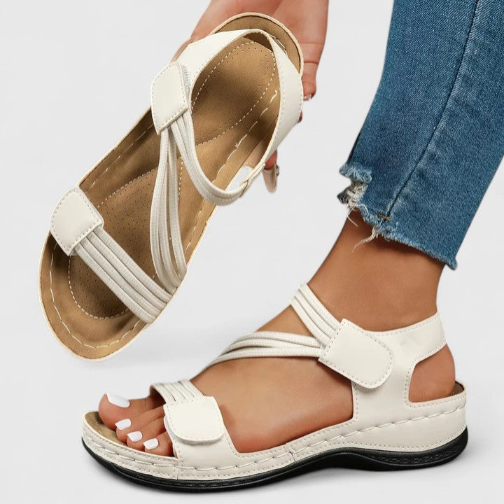 Juliette orthopedic sandals Céline de Montréal
