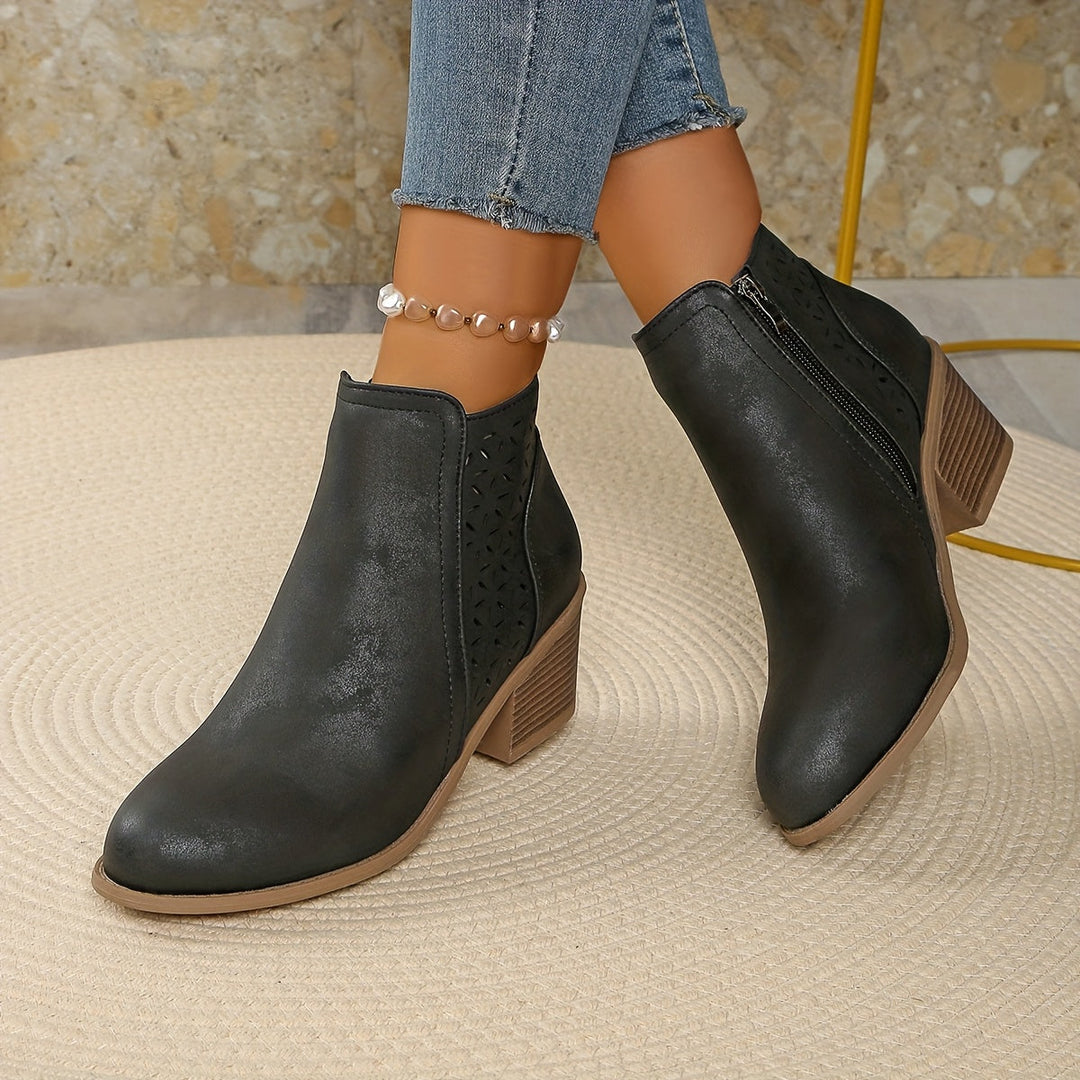 Talen Orthopedic Boots — Céline de Montréal — view 9