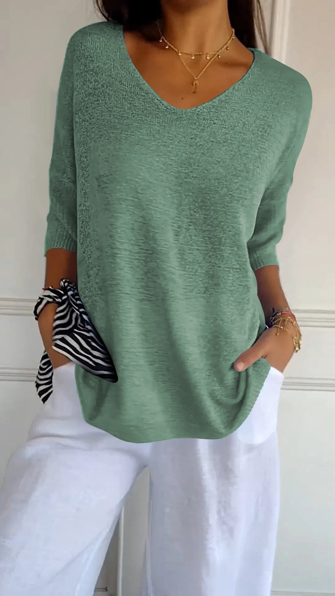 Lauren V-Neck Tops — Céline de Montréal — view 10