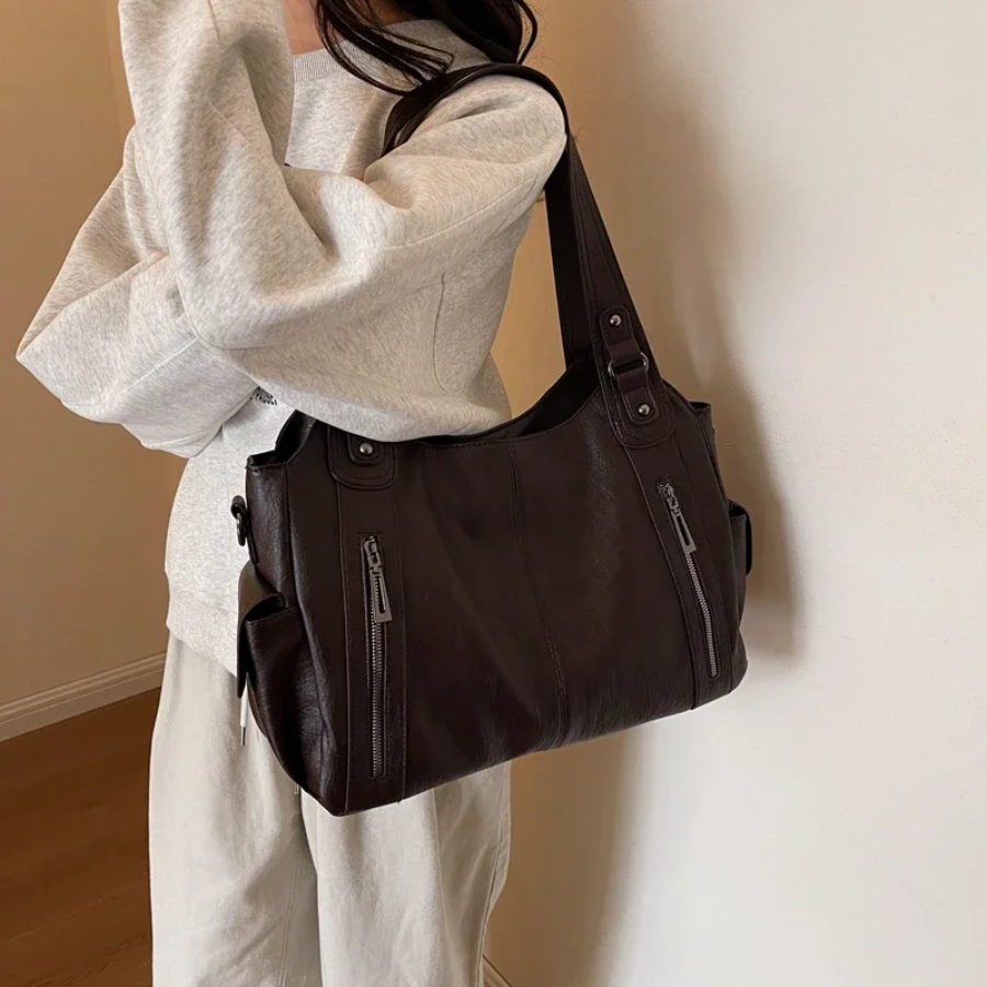 Uma Shoulder Bags — Céline de Montréal — view 19
