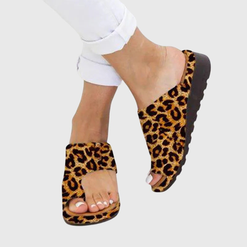 Noémie orthopedic sandals Céline de Montréal