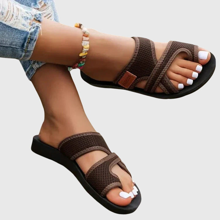 Hélène orthopedic sandals Céline de Montréal