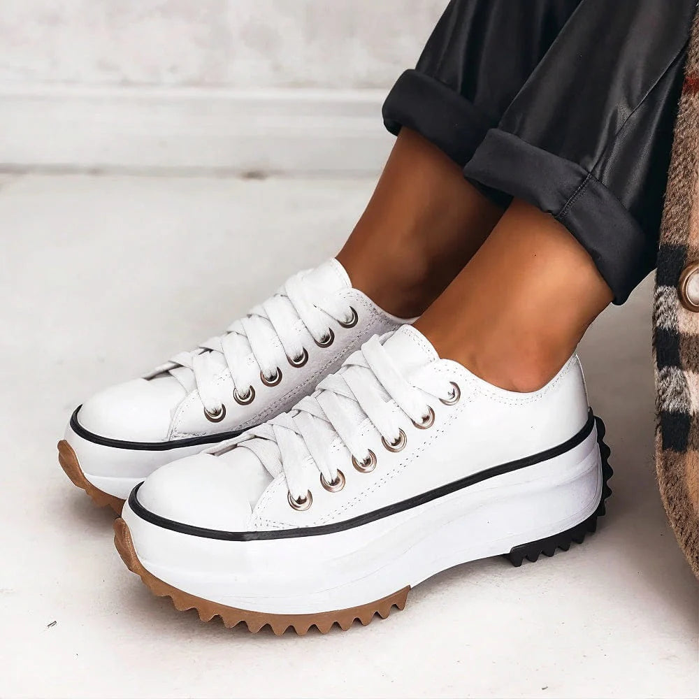 Lola Orthopedic Shoes — Céline de Montréal — view 3