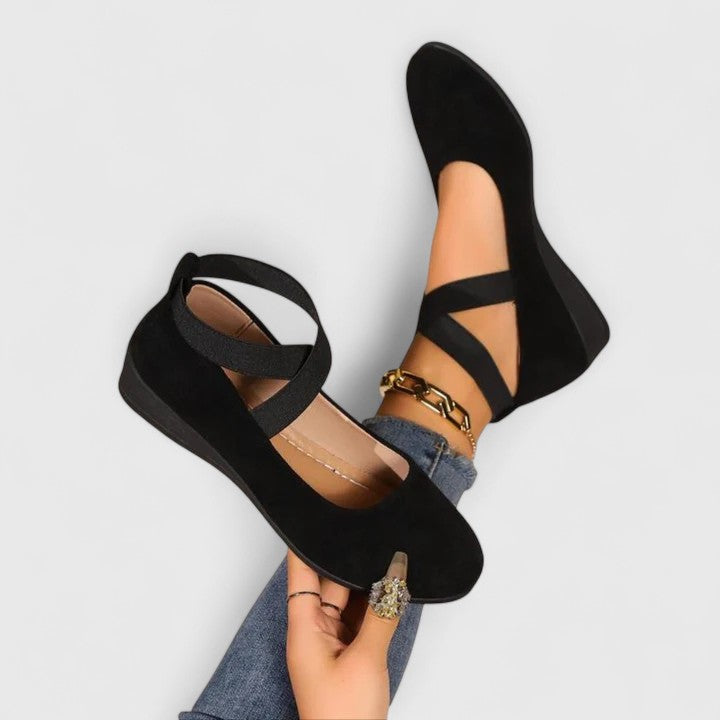Jynna Orthopedic Shoes — Céline de Montréal