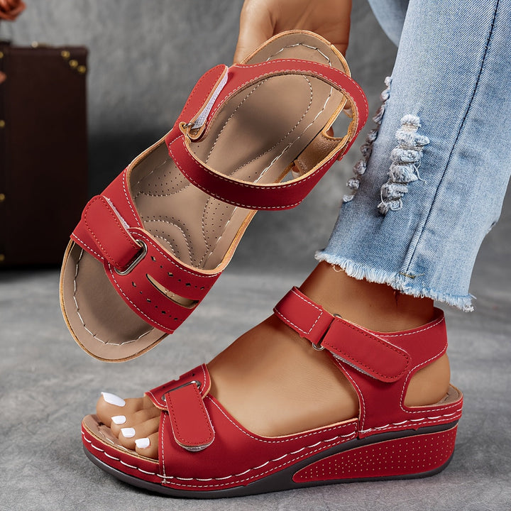 Axelle orthopedic sandals Céline de Montréal