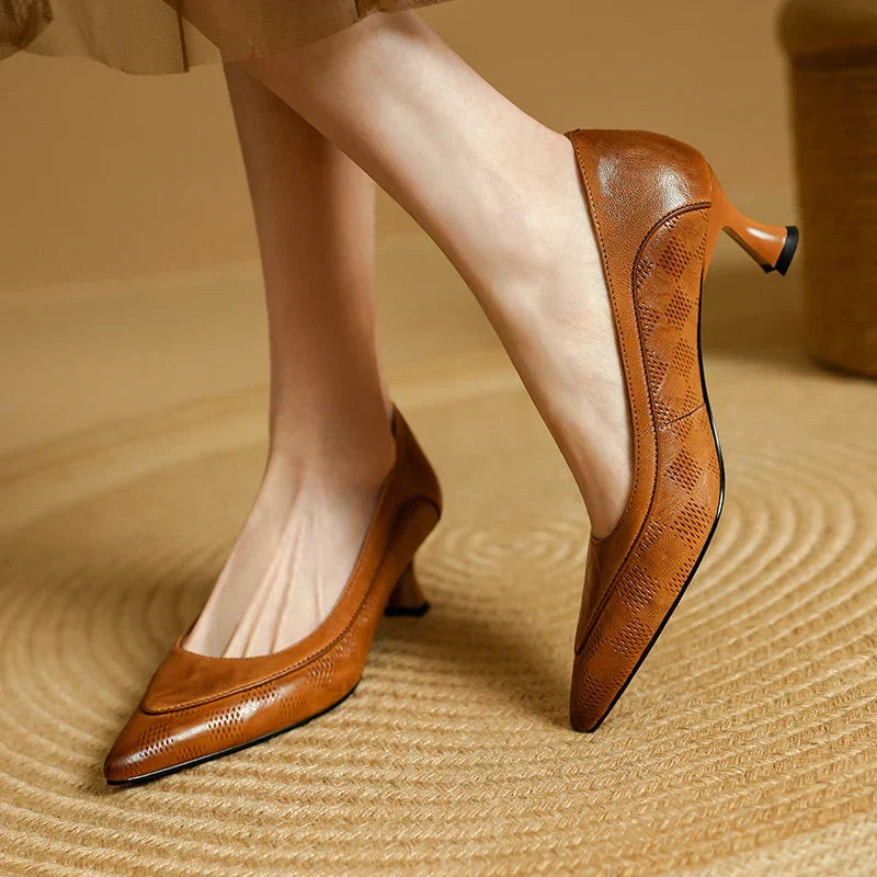 Fiona Elegant Pumps Pumps — Céline de Montréal