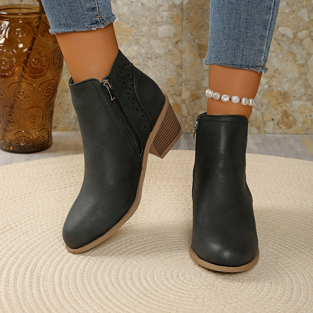 Talen Orthopedic Boots — Céline de Montréal — view 11