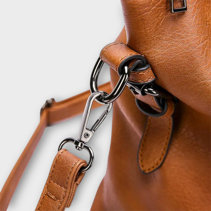 Mia Shoulder Bags — Céline de Montréal — view 4
