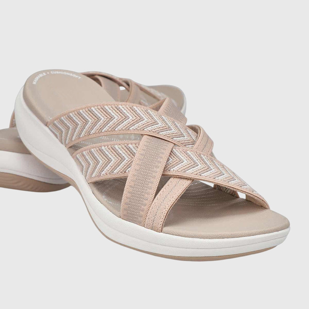 Jade orthopedic sandals Céline de Montréal