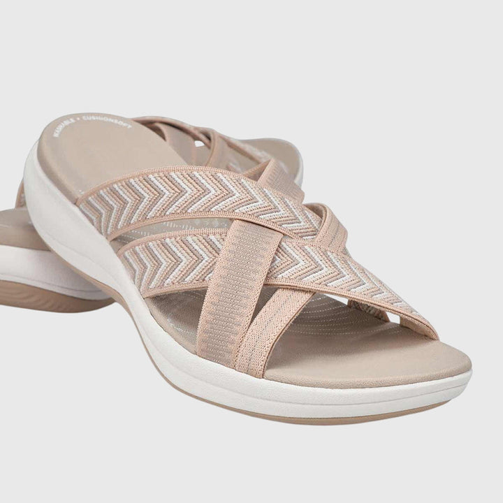 Jade orthopedic sandals Céline de Montréal