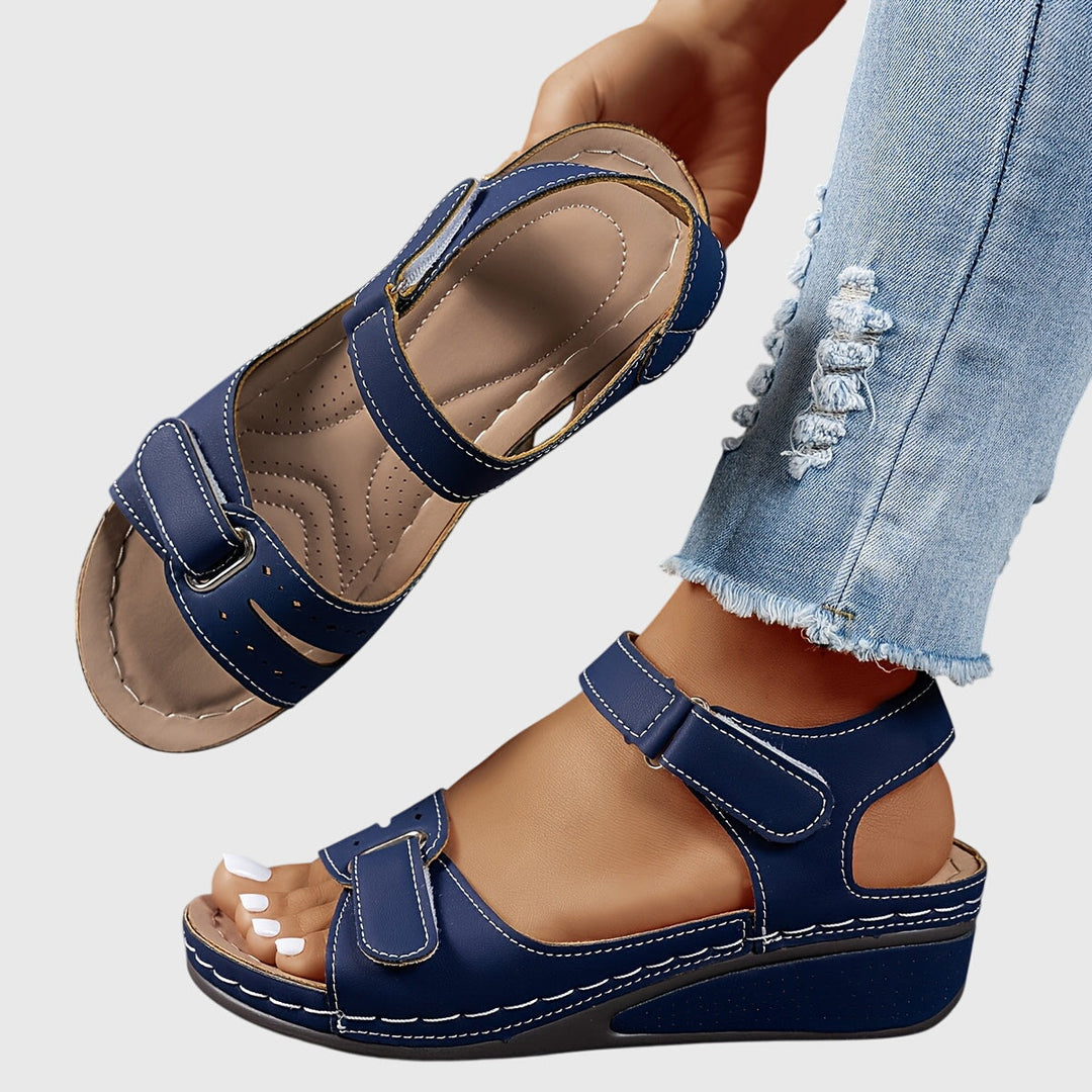 Romane orthopedic sandals Céline de Montréal