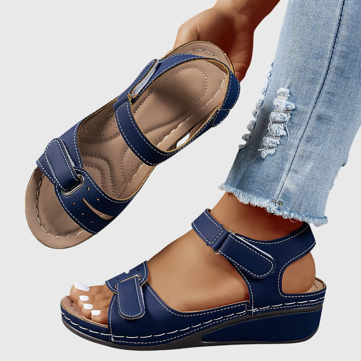 Romane orthopedic sandals Céline de Montréal