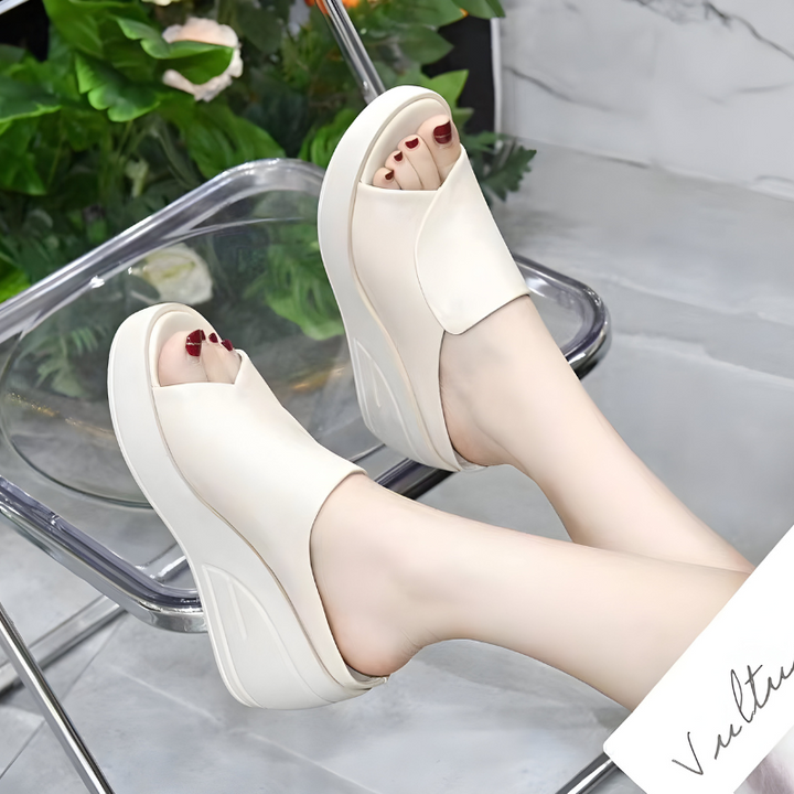 Xanthe Orthopedic Sandals — Céline de Montréal — view 4