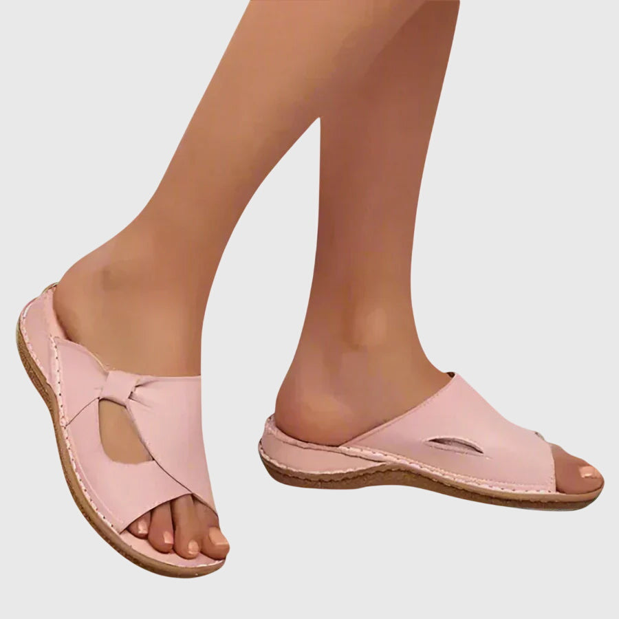 Nina orthopedic sandals Céline de Montréal