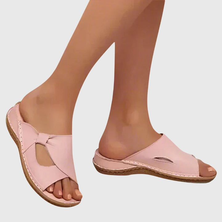 Nina orthopedic sandals Céline de Montréal