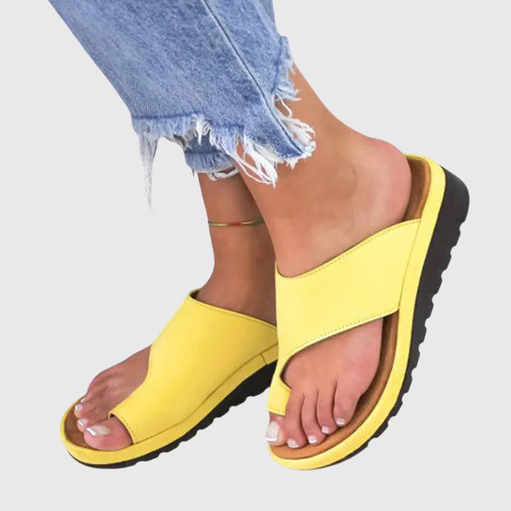 Noémie orthopedic sandals Céline de Montréal