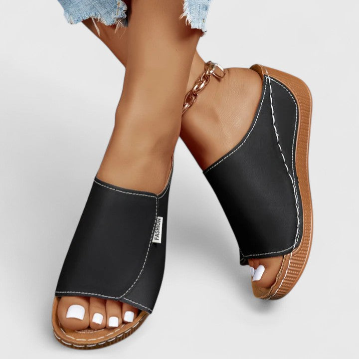 Aurélie orthopedic sandals Céline de Montréal