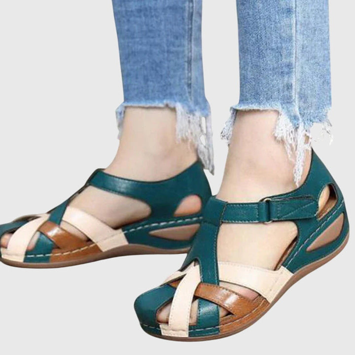 Brigitte orthopedic sandals Céline de Montréal