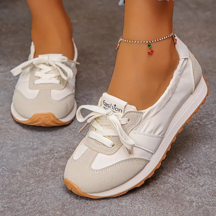 Helga – Orthopaedic Sneakers Orthopedic Sneakers — Céline de Montréal — view 2