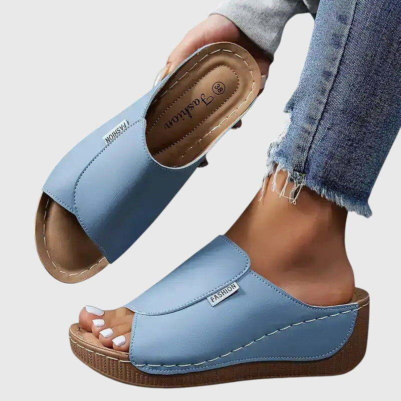 Adeline orthopedic sandals Céline de Montréal