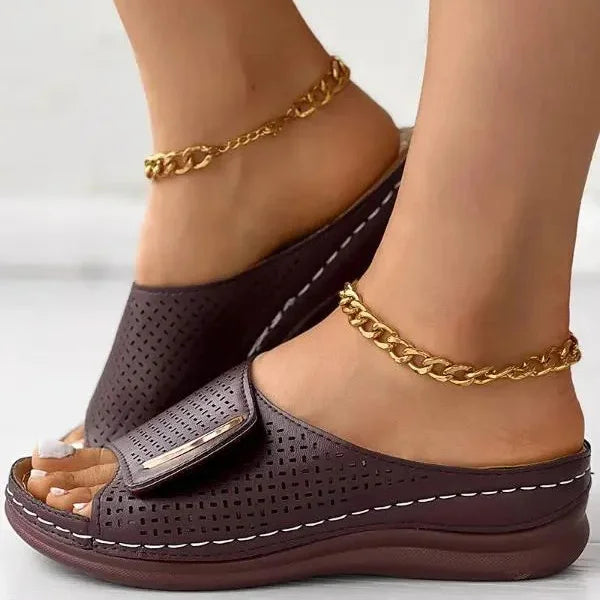 Joanna Sandals — Céline de Montréal — view 7