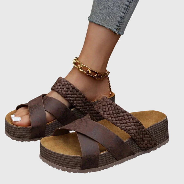 Sophie orthopedic sandals Céline de Montréal