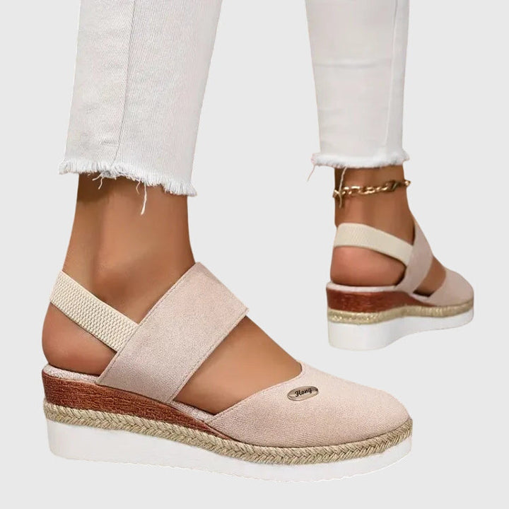 Vanessa orthopedic sandals Céline de Montréal