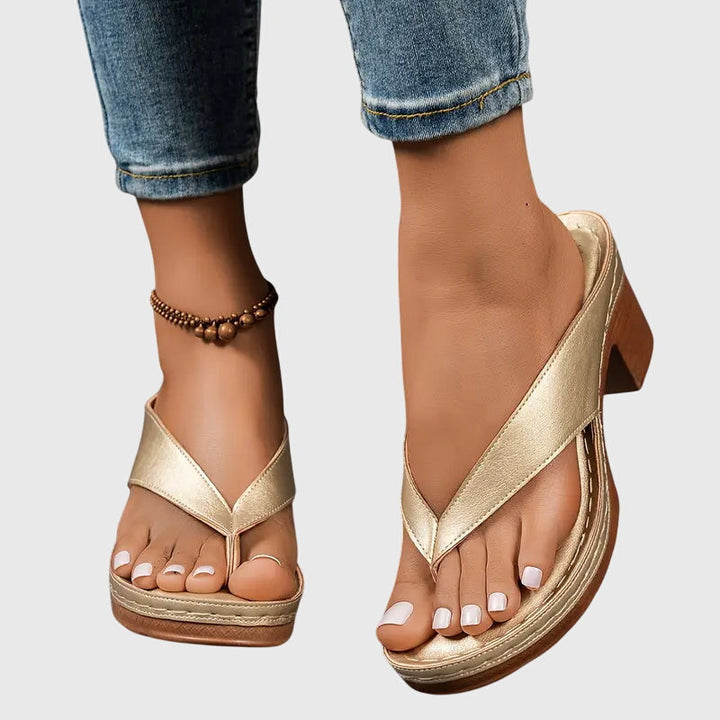 Diane orthopedic sandals Céline de Montréal