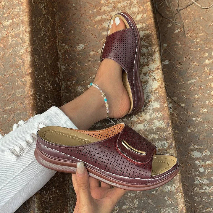 Joanna Sandals — Céline de Montréal — view 14