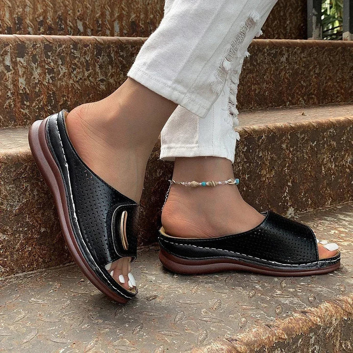 Joanna Sandals — Céline de Montréal — view 15