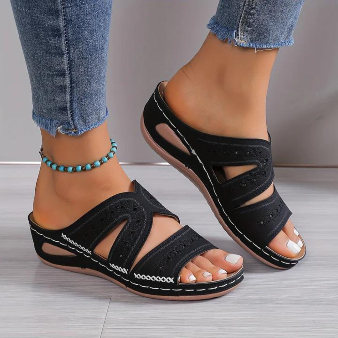 Emma's Orthopedic Sandals — Céline de Montréal — view 9