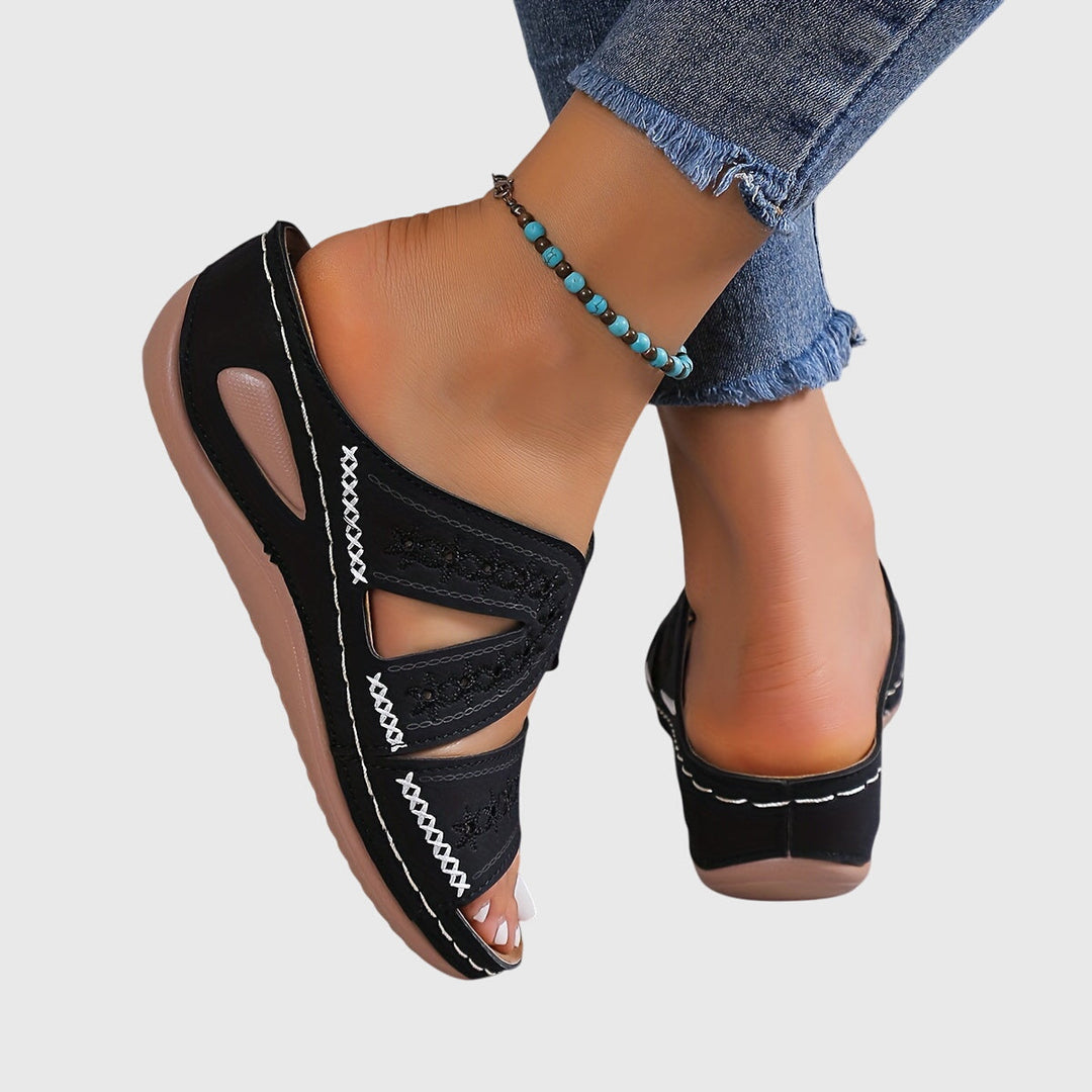 Noëlle orthopedic sandals Céline de Montréal